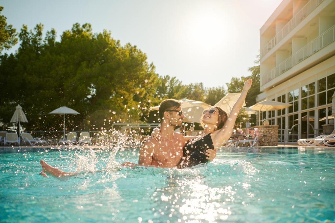Bluesun Hotel Borak Bol Esterno foto